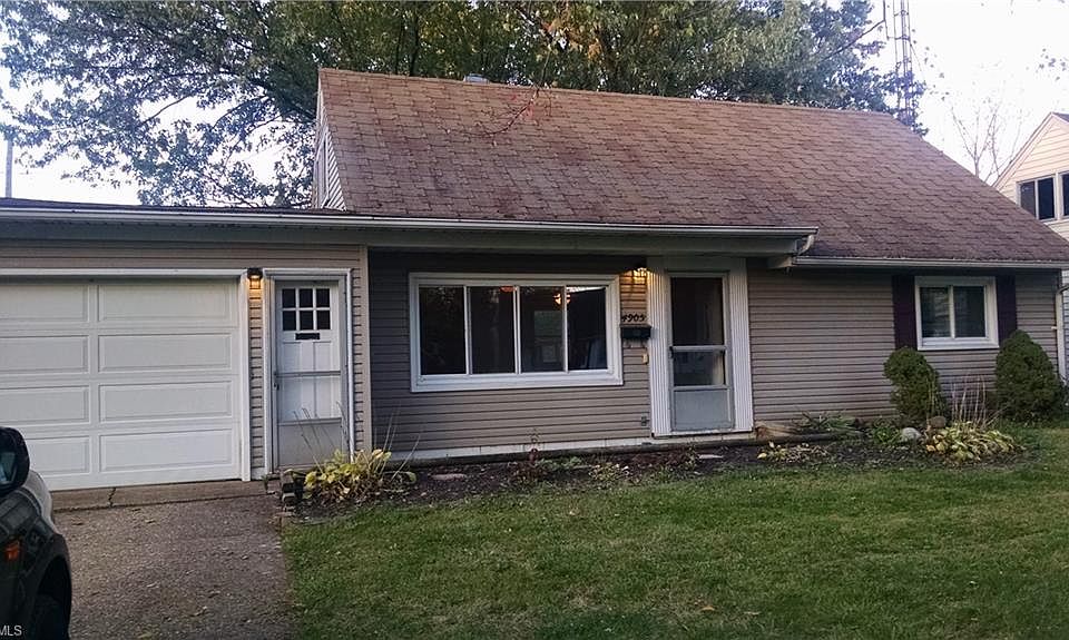 1st image of 4905 Greenwood Dr