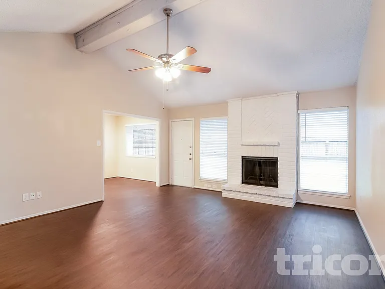 17719 Glenpatti Dr — Photo 3