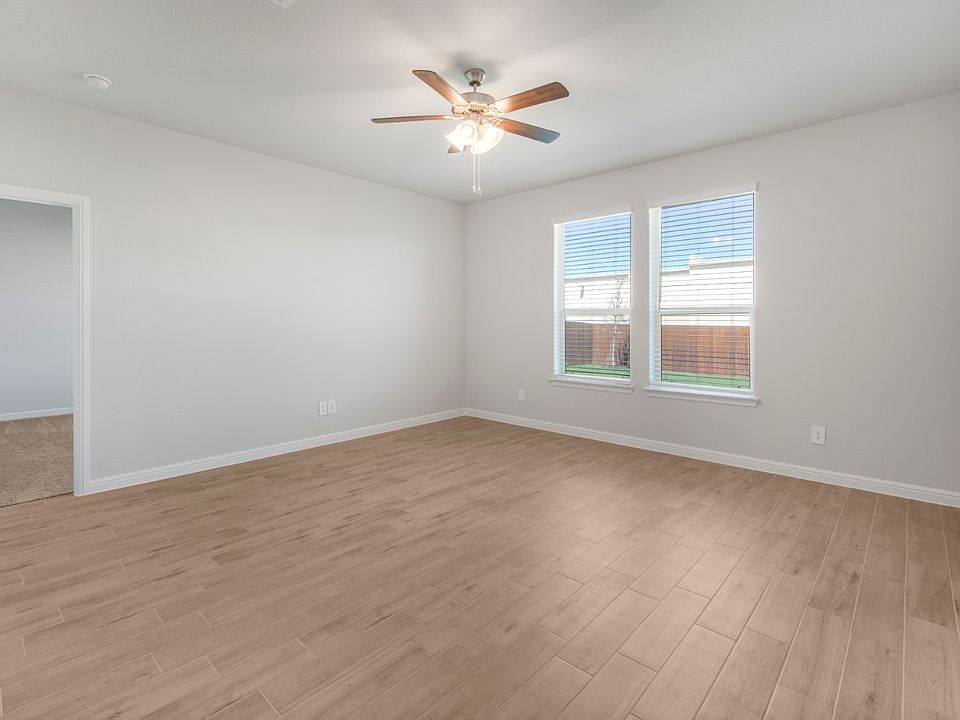 1st image of 1808 Bluebonnet Ln