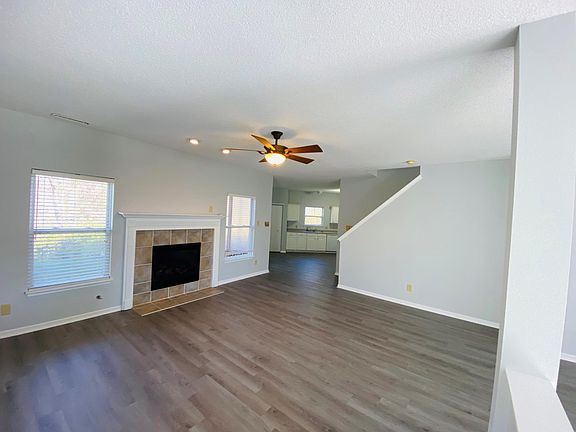 4th image of 10390 Buckshire Ln