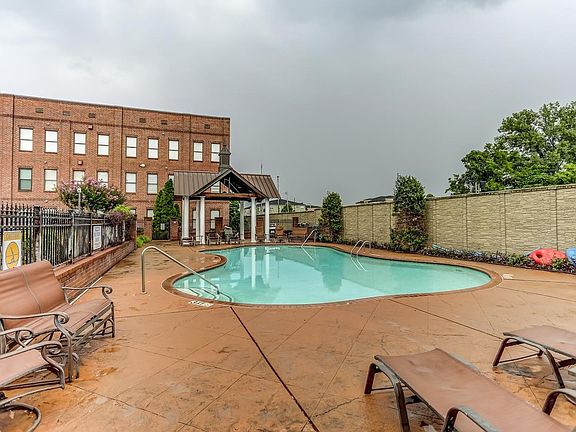 4th image of 721 Litty Ct APT 303