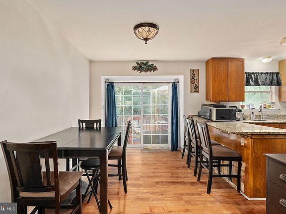 5th image of 11313 Kings Crest Ct