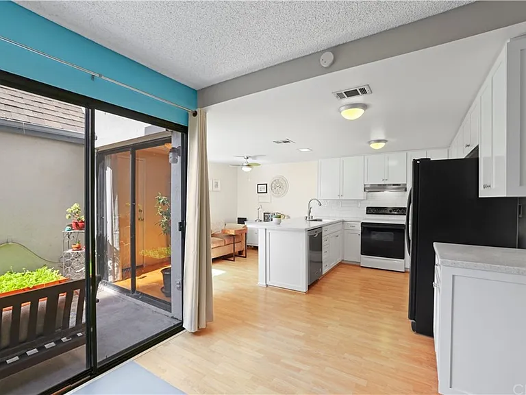 711 Church Pl #2 — Photo 63
