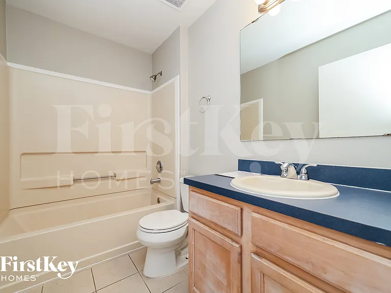 11764 Shirburn Cir — Photo 16