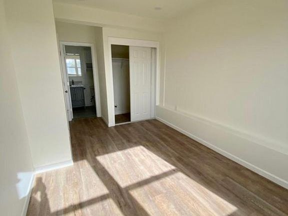 4th image of 2379 39th Ave