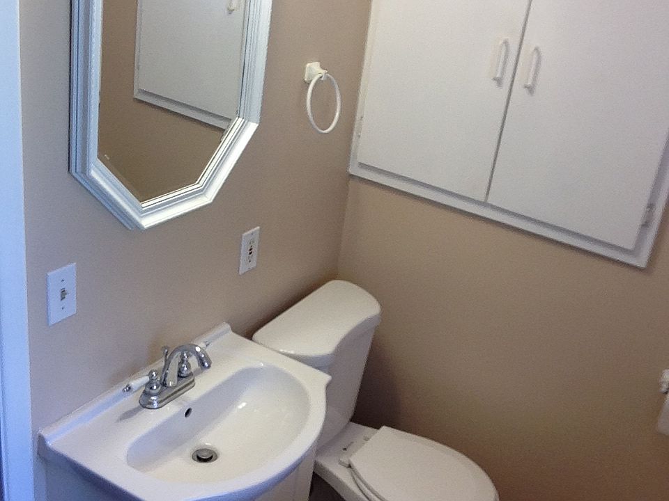 2nd Bath/Laundry