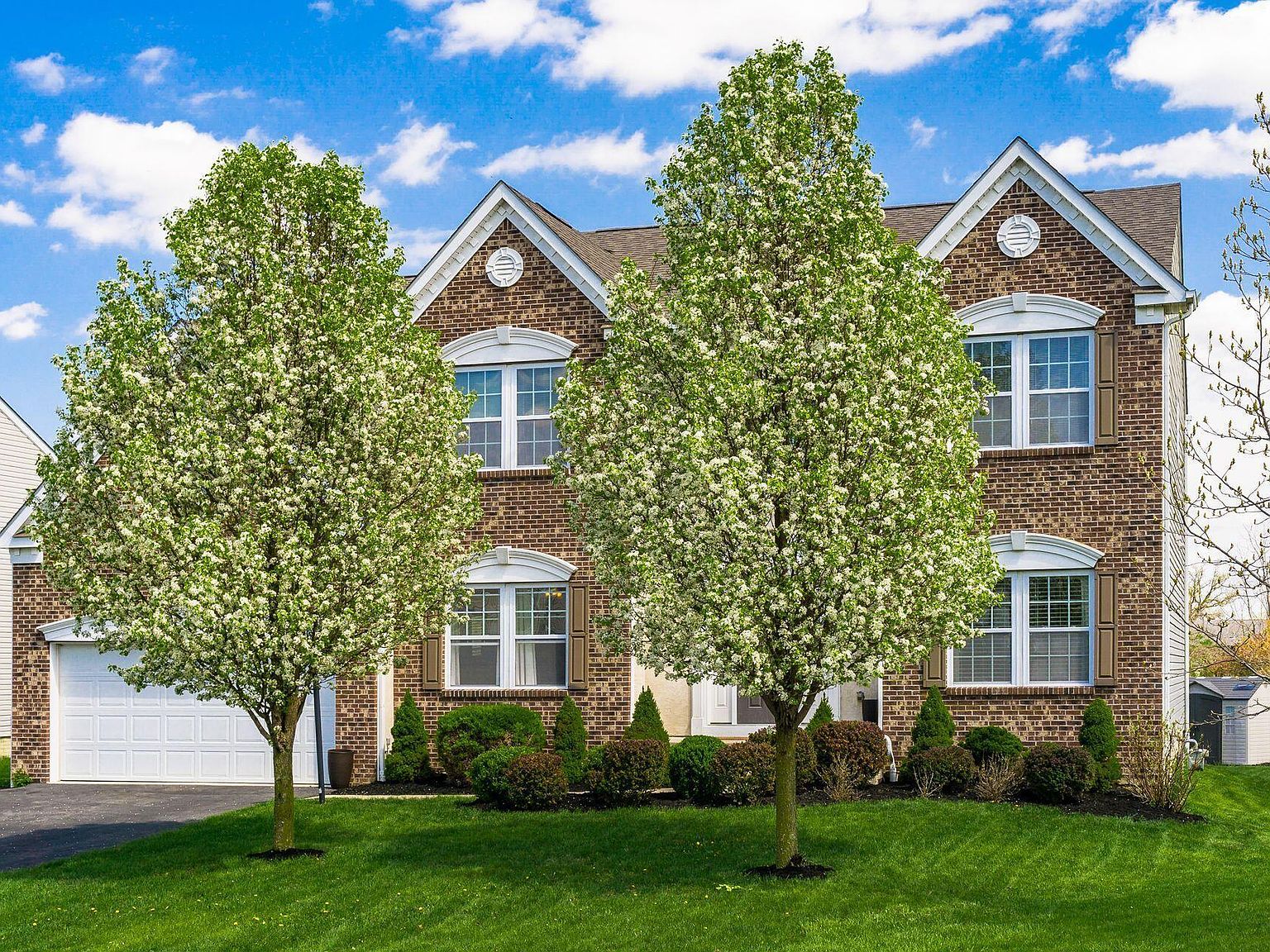 4295 Orangeberry Dr Grove City Oh 43123 Mls 221011494 Zillow