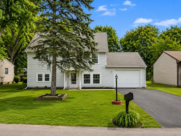 1716 Rogers Ave, McHenry, IL 60050