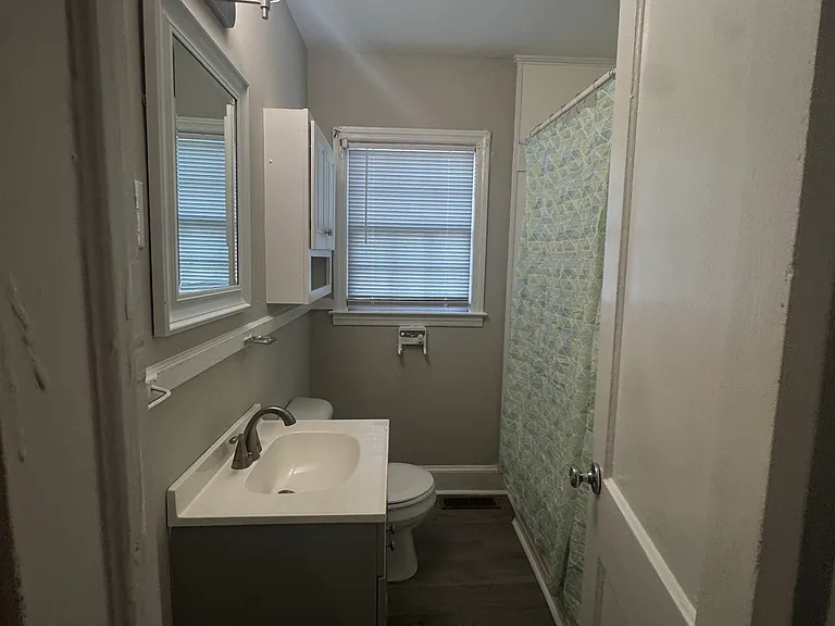 801 Crestmont Dr — Photo 10
