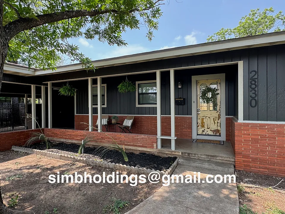 2830 Colorado Ave