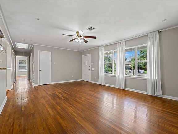 4th image of 617 Graceland St