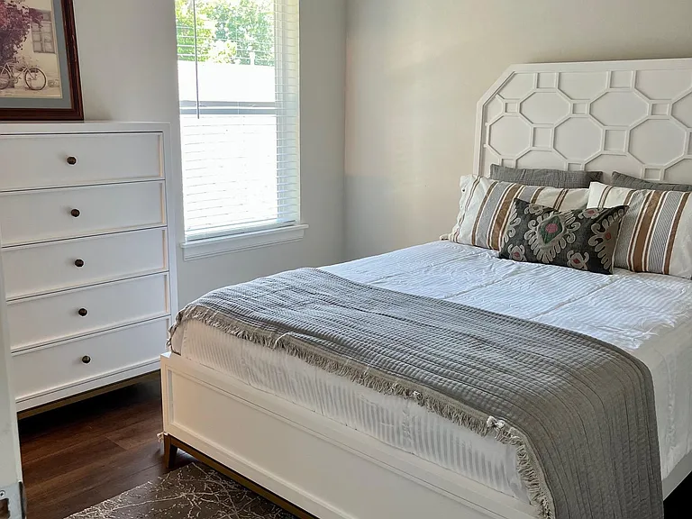 1007 S Pickard Ave — Photo 9