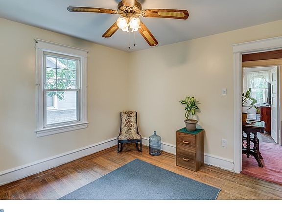 5th image of 905 Linwood Ave