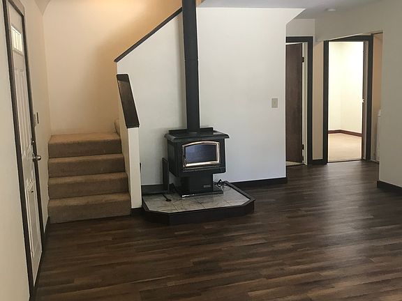 5th image of 2120 Woodleigh Ct