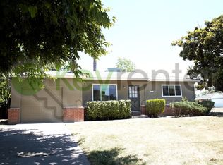 5121 Da Rosa Dr, Sacramento, CA 95822