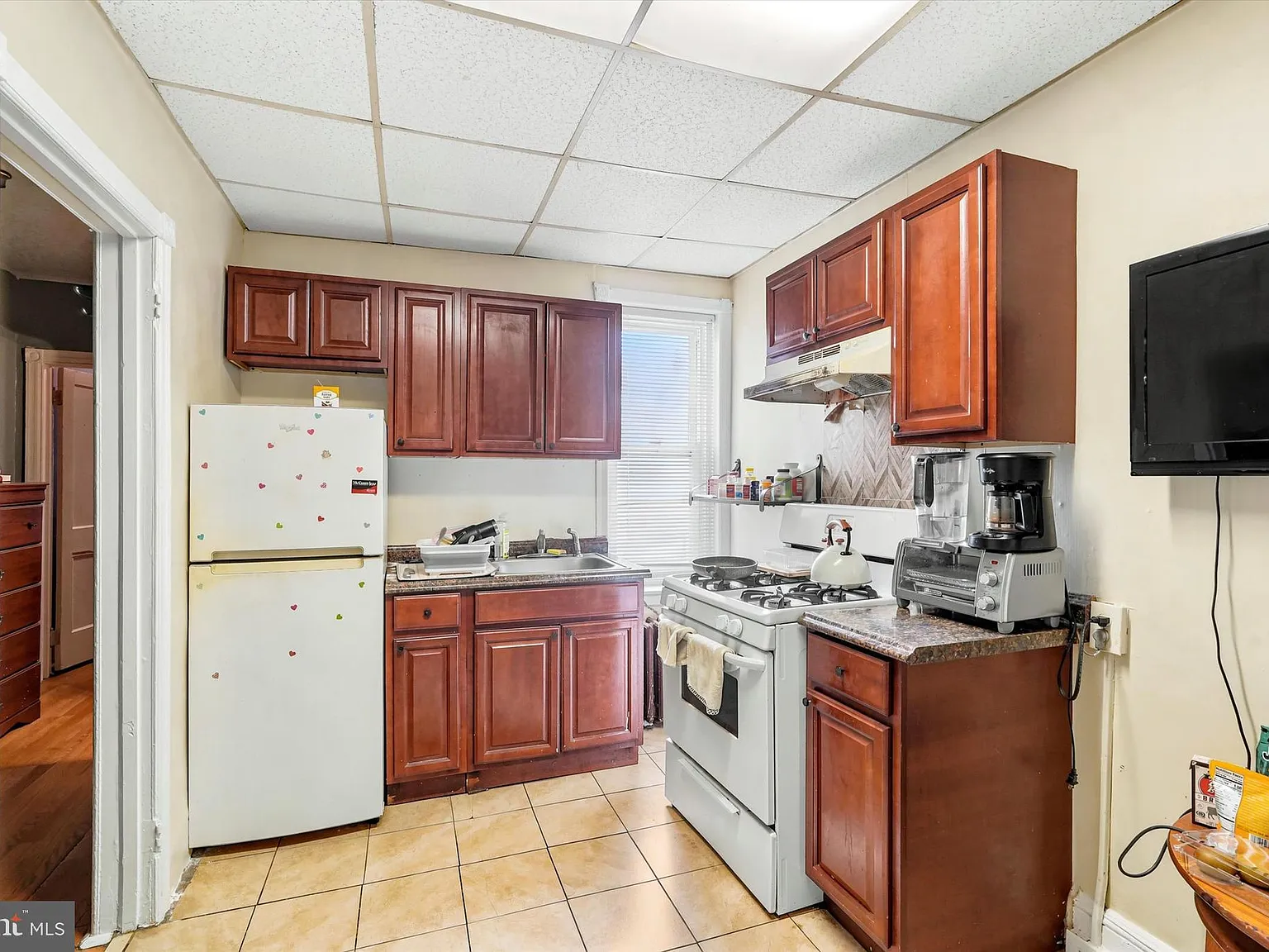 1 bed, 1036 sqft, $1,100 — Photo 4