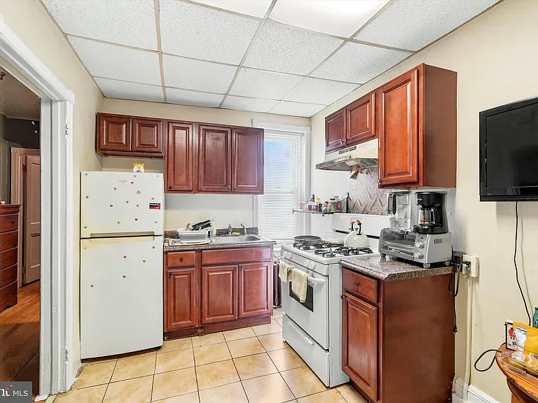 1833 Daly St #2 — Photo 4