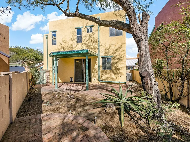 953 W Calle Carasol — Photo 34