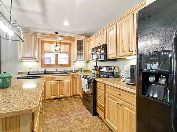 3rd image of 1822-3 Parkland Dr #703