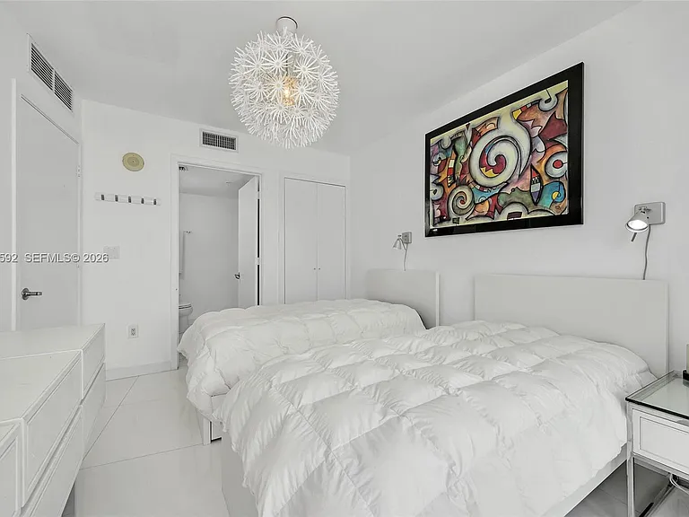 18201 Collins Ave #1002 — Photo 4