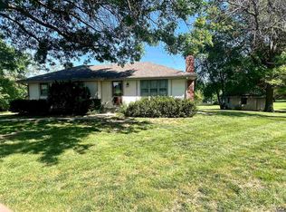 5810 NE Olympia St, Topeka, KS 66617