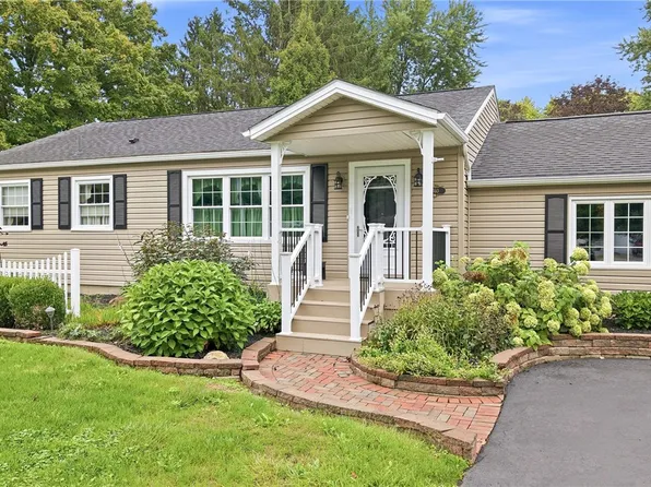3760 Morefield Rd, Hermitage, PA 16148