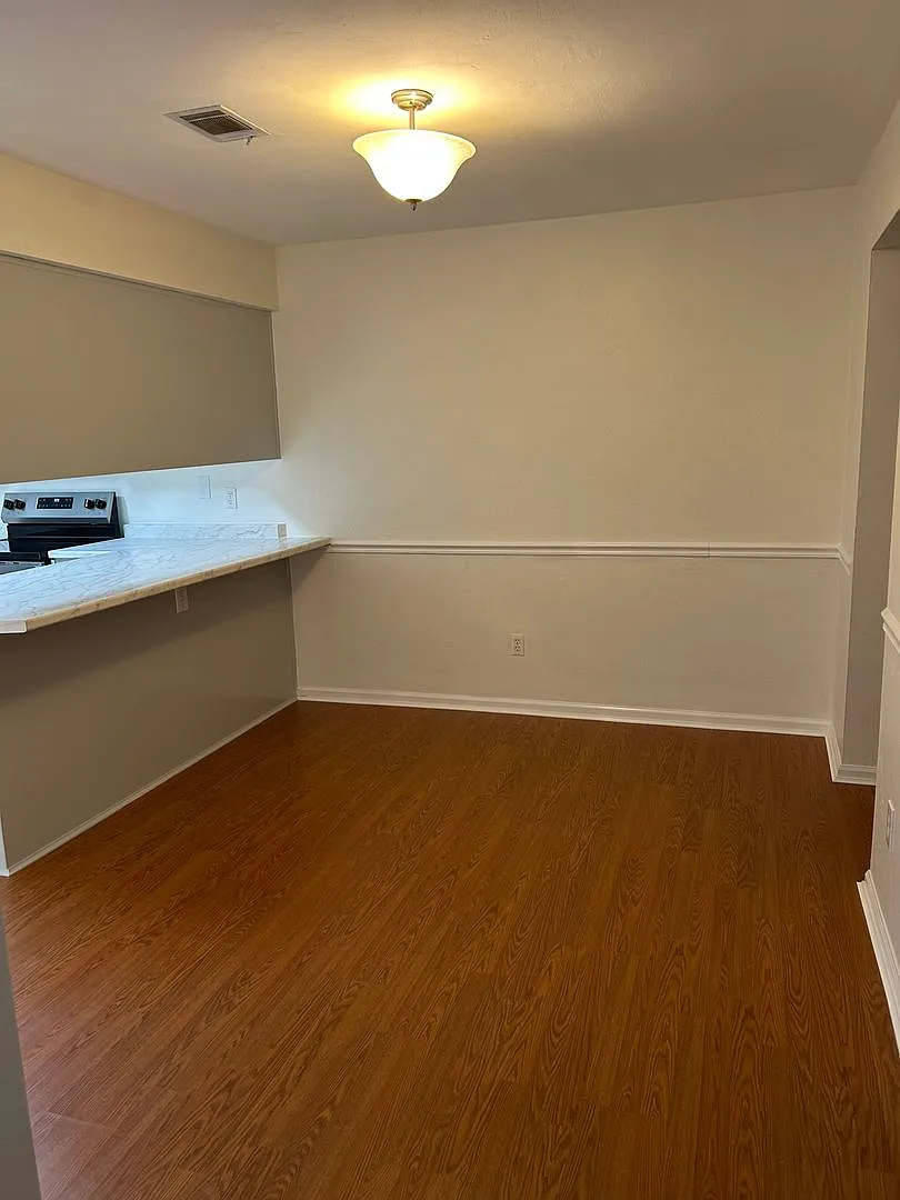 Brick Townhouse Minutes from Midtown — Photo 4