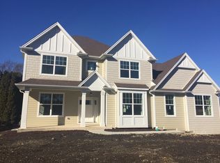 303 Spruce Dr, Naperville, IL