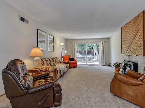 3rd image of 323 Orick Ct