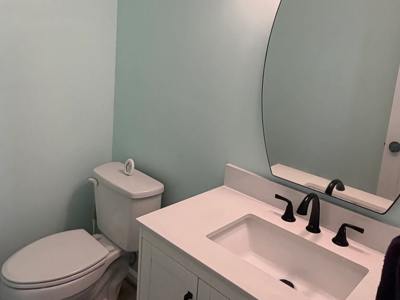 4 bed, 2.5 bath, 2674 sqft, $3,400 — Photo 4