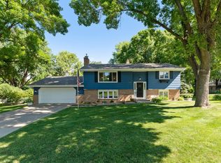 641 3rd Ave, Mendota Heights, MN 55118