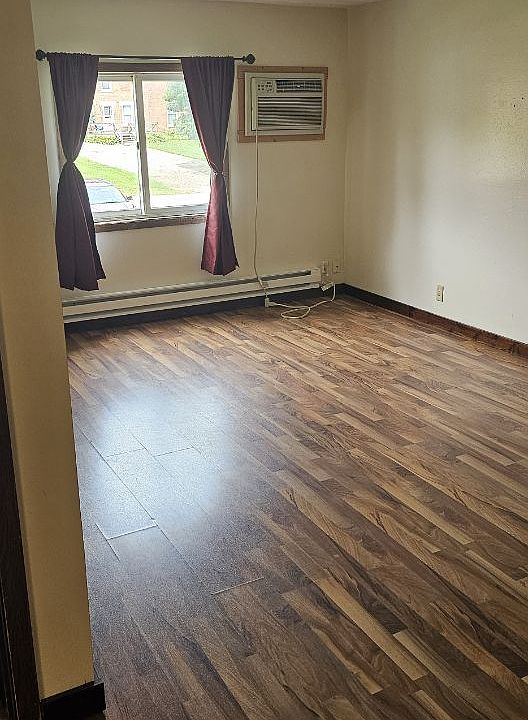 1st image of 106 Mechanic St APT 6