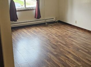 106 Mechanic St APT 6, Fayette, IA 52142
