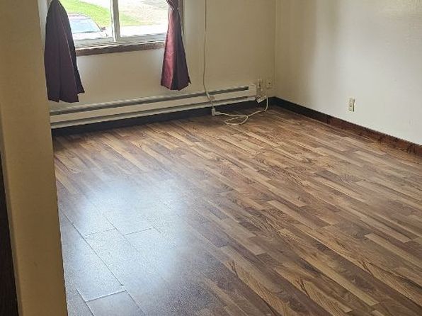 106 Mechanic St APT 6
