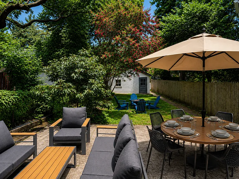 1405 Foxhall Rd NW — Photo 22