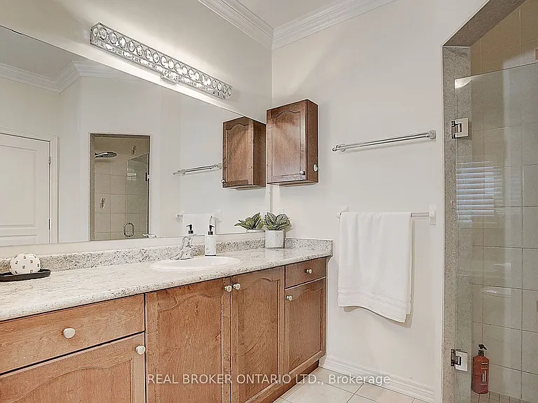 99 Henry Bauer Ave — Photo 11