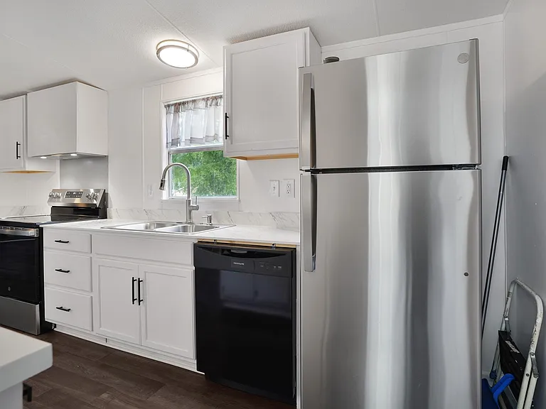 21950 Caney Dr — Photo 24