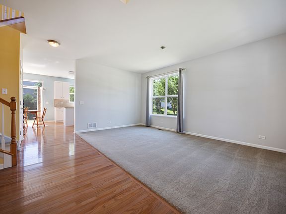 3rd image of 1011 Bellows Way