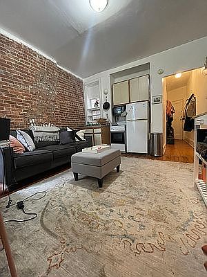 2nd image of 493 12th St APT 2D