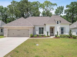 1061 Fox Sparrow Loop, Madisonville, LA 70447