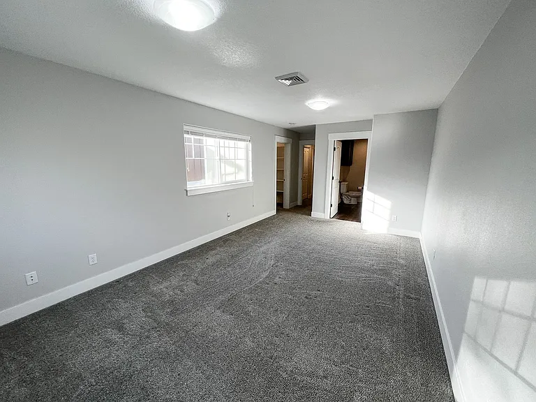 5727-5729 Honey Bee St S — Photo 22
