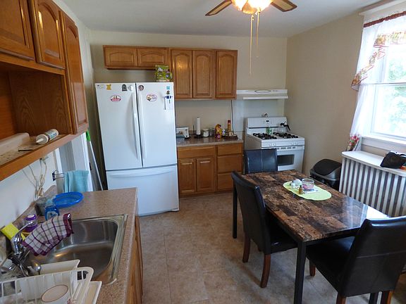 2nd image of 221 Longshore Ave
