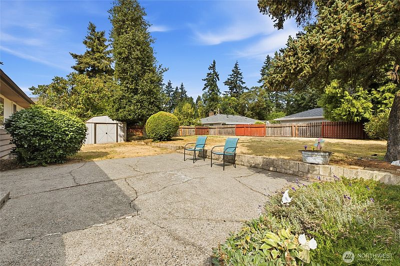 3rd image of 420 S 128th Street