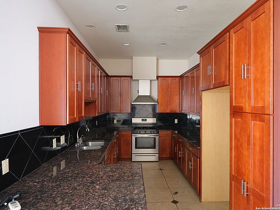 5th image of 2502 CAMDEN PARK #2502