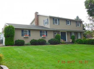 2 Ashtree Ln, Apalachin, NY 13732