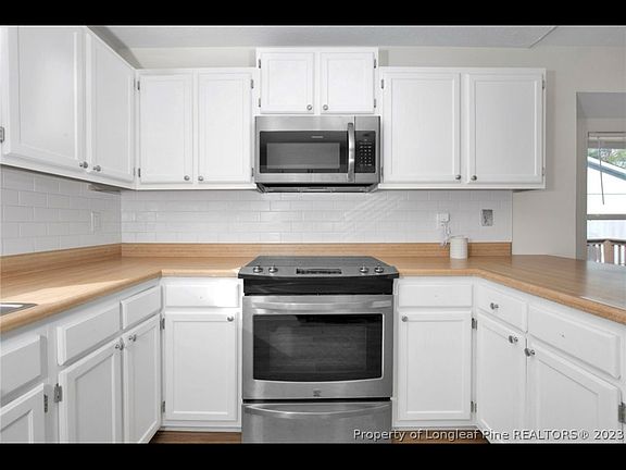 3rd image of 6867 Candlewood Dr