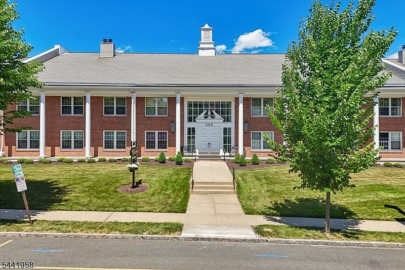 1st image of 260 Prospect St #24
