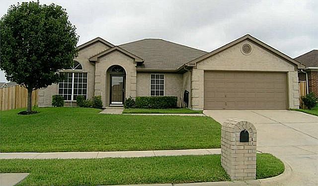 1st image of 7208 Harris Meadows Dr