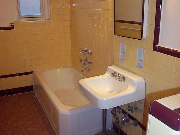 5th image of 4340 Judge St APT 1