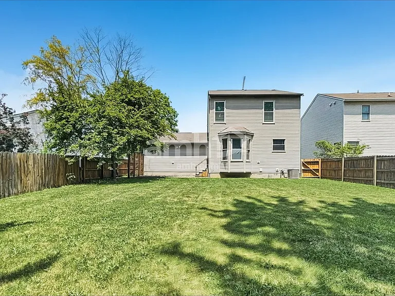 5829 Sharets Dr — Photo 16